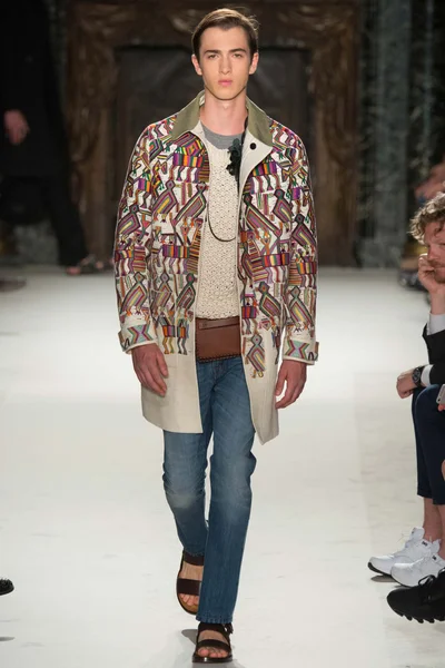 Look 38